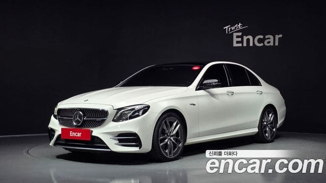 Mercedes-Benz E-Class — фото 1