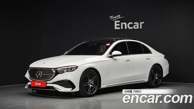 Mercedes-Benz E-Class — фото 1
