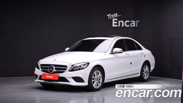Mercedes-Benz C-Class — фото 1