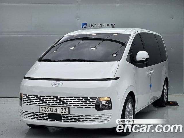 Hyundai Staria — фото 1