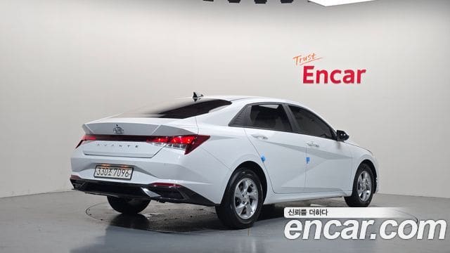 Hyundai Avante — фото 1