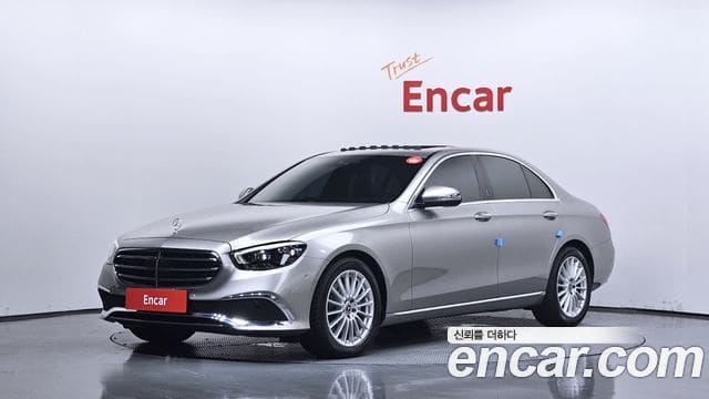 Mercedes-Benz E-Class — фото 1