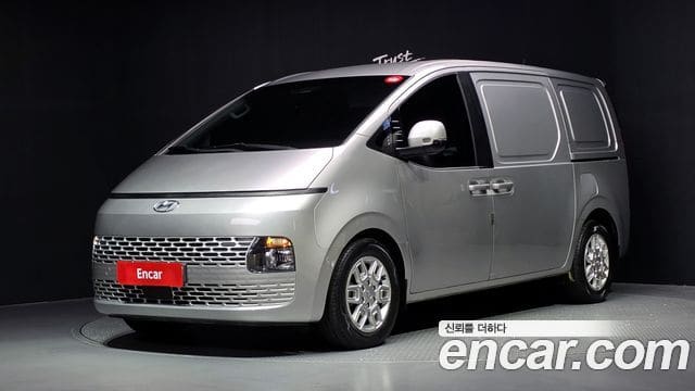 Hyundai Staria — фото 1