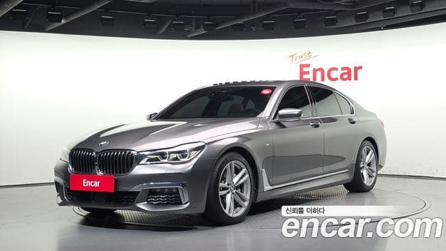 BMW 7 Series — фото 1