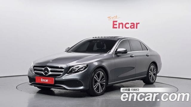 Mercedes-Benz E-Class — фото 1