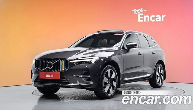 Volvo XC60 — фото 1