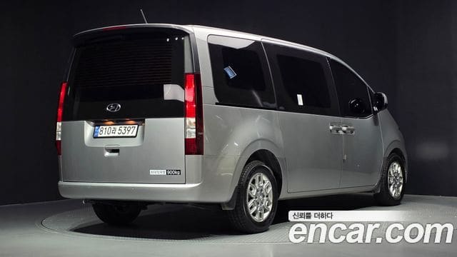Hyundai Staria — фото 1