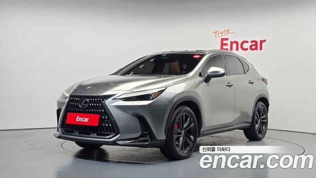 Lexus NX350h — фото 1
