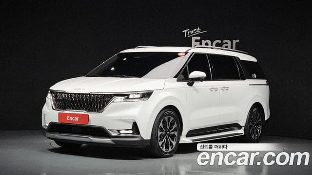 Kia Carnival — фото 1