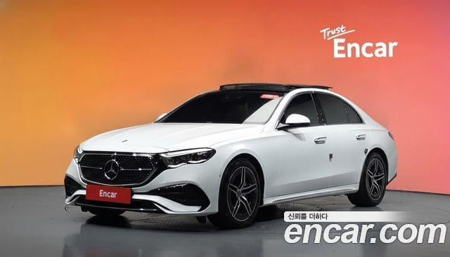 Mercedes-Benz E-Class — фото 1