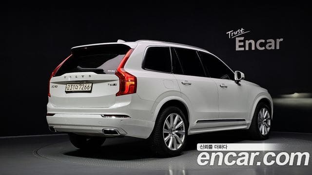 Volvo XC90 — фото 1