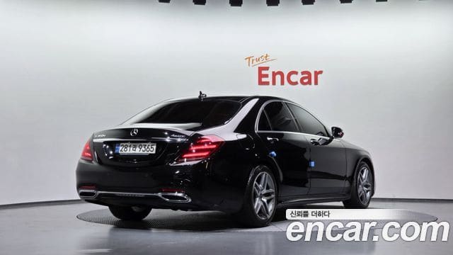 Mercedes-Benz S-Class — фото 1