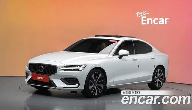 Volvo S60 — фото 1