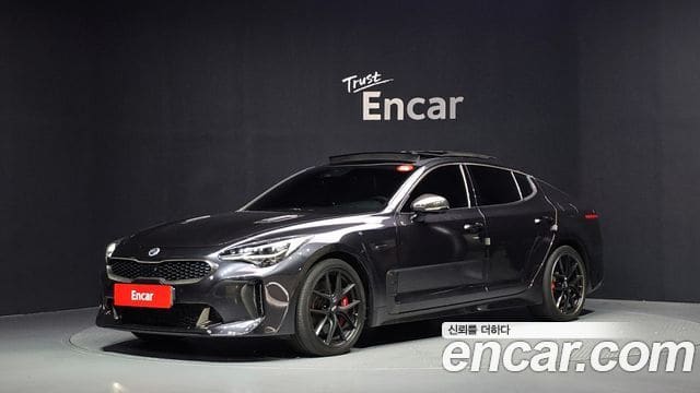Kia Stinger — фото 1