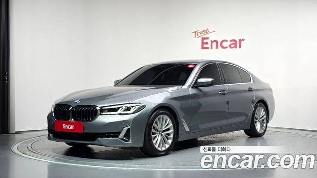 BMW 5 Series — фото 1