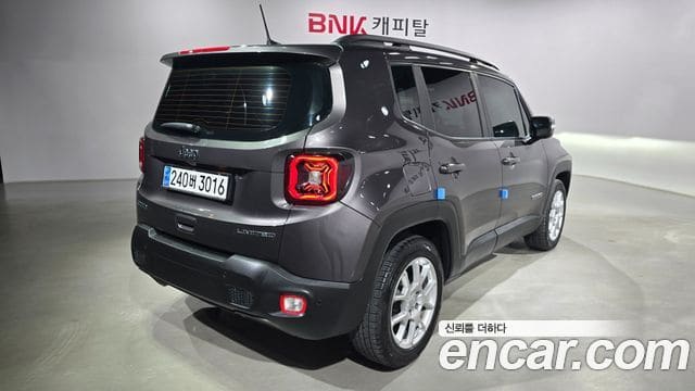Jeep Renegade — фото 1