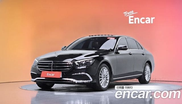 Mercedes-Benz E-Class — фото 1