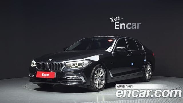 BMW 5 Series — фото 1