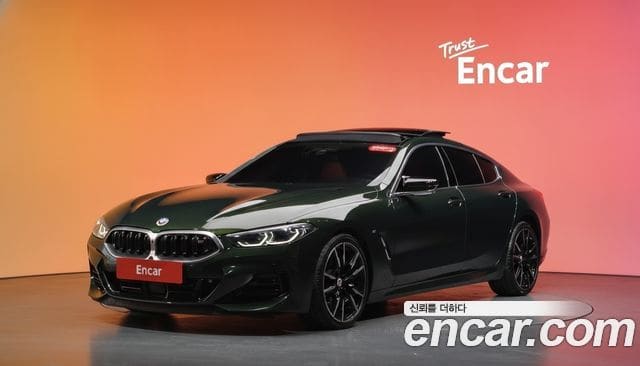 BMW 8 Series — фото 1