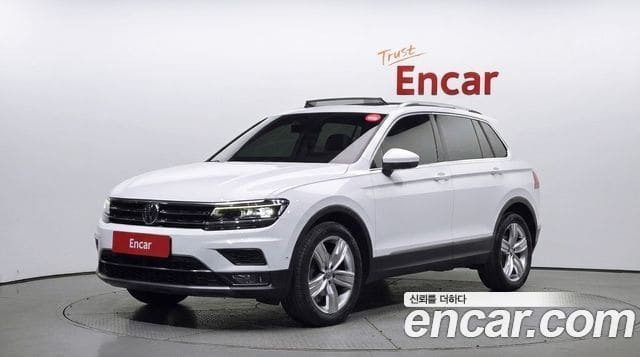 Volkswagen Tiguan — фото 1