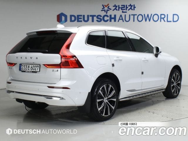 Volvo XC60 — фото 1
