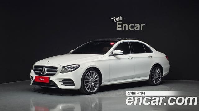 Mercedes-Benz E-Class — фото 1