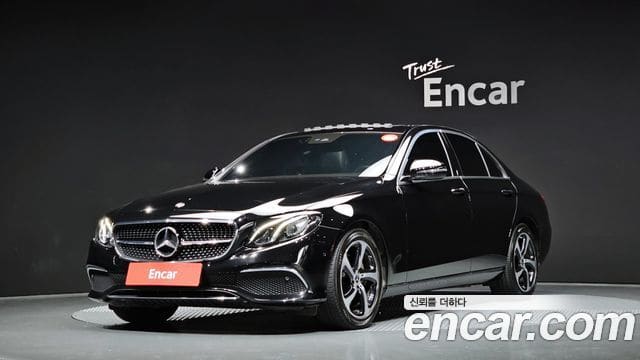 Mercedes-Benz E-Class — фото 1