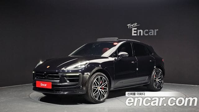 Porsche Macan — фото 1