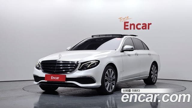 Mercedes-Benz E-Class — фото 1