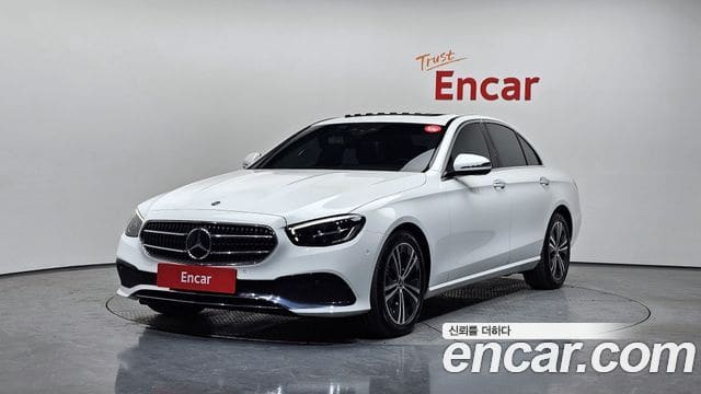 Mercedes-Benz E-Class — фото 1