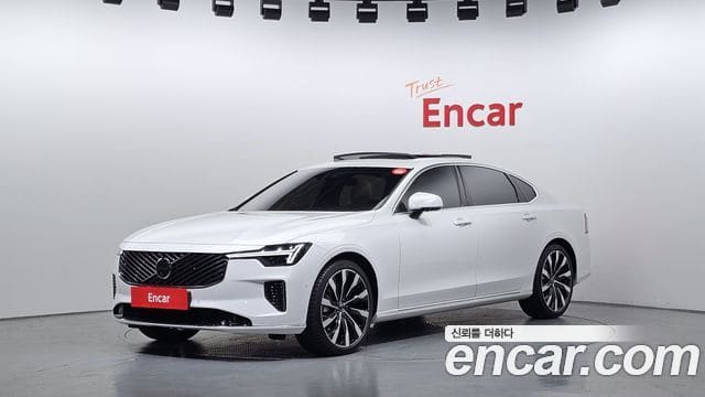 Volvo S90 — фото 1