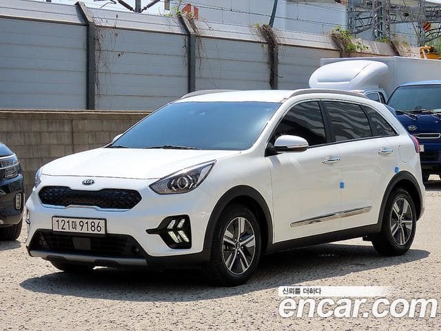 Kia Niro — фото 1