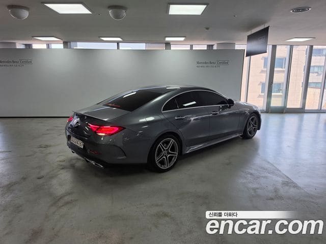 Mercedes-Benz CLS-Class — фото 1