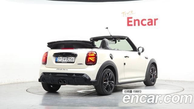 Mini Cooper S Convertible — фото 1