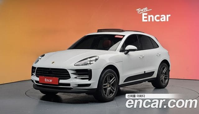 Porsche Macan — фото 1