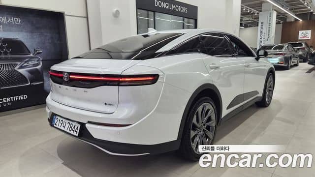 Toyota Crown Crossover
