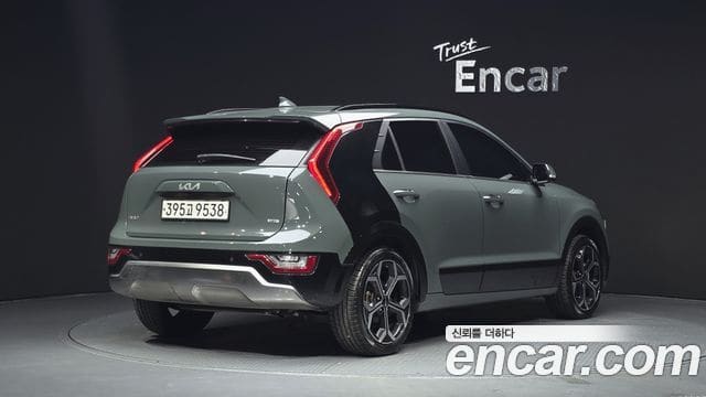 Kia Niro — фото 1