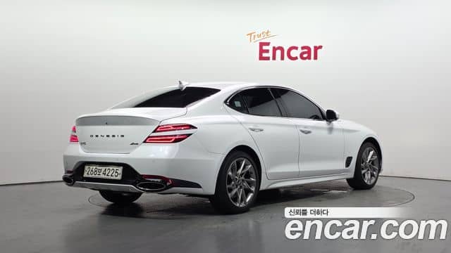 Genesis G70