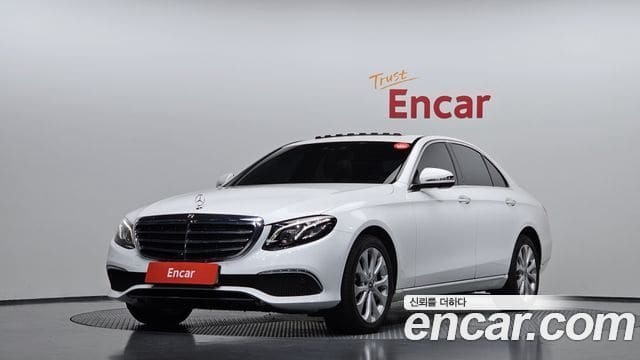 Mercedes-Benz E-Class — фото 1