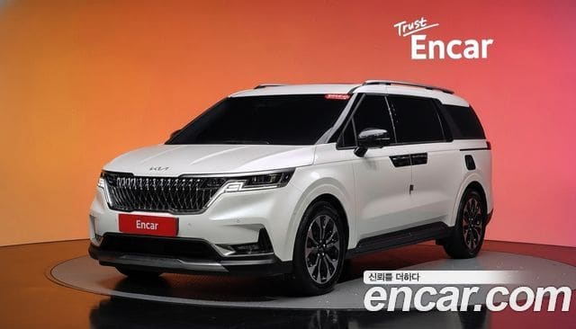 Kia Carnival — фото 1