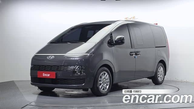 Hyundai Staria