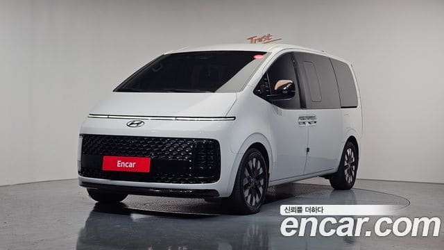 Hyundai Staria — фото 1