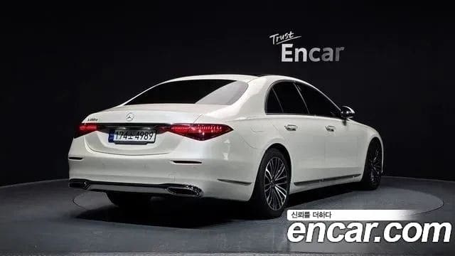 Mercedes-Benz S-Class — фото 1