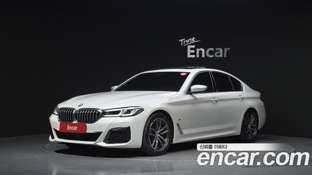 BMW 5 Series — фото 1