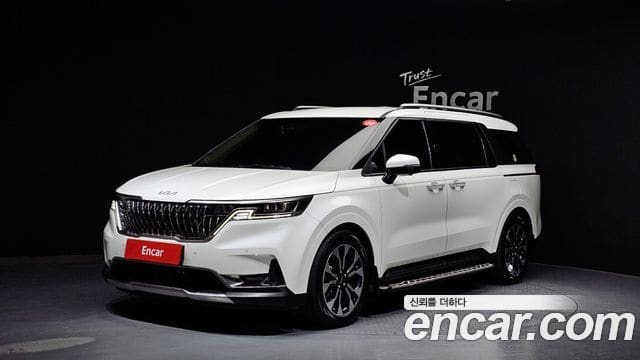 Kia Carnival — фото 1