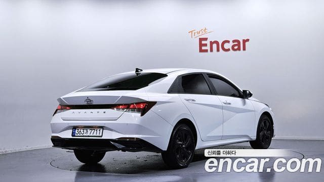 Hyundai Avante — фото 1