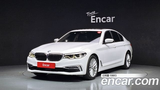 BMW 5 Series — фото 1