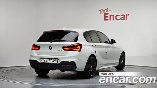 BMW 1 Series — фото 1
