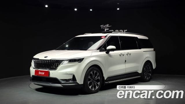 Kia Carnival — фото 1