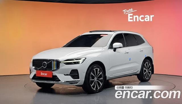 Volvo XC60 — фото 1